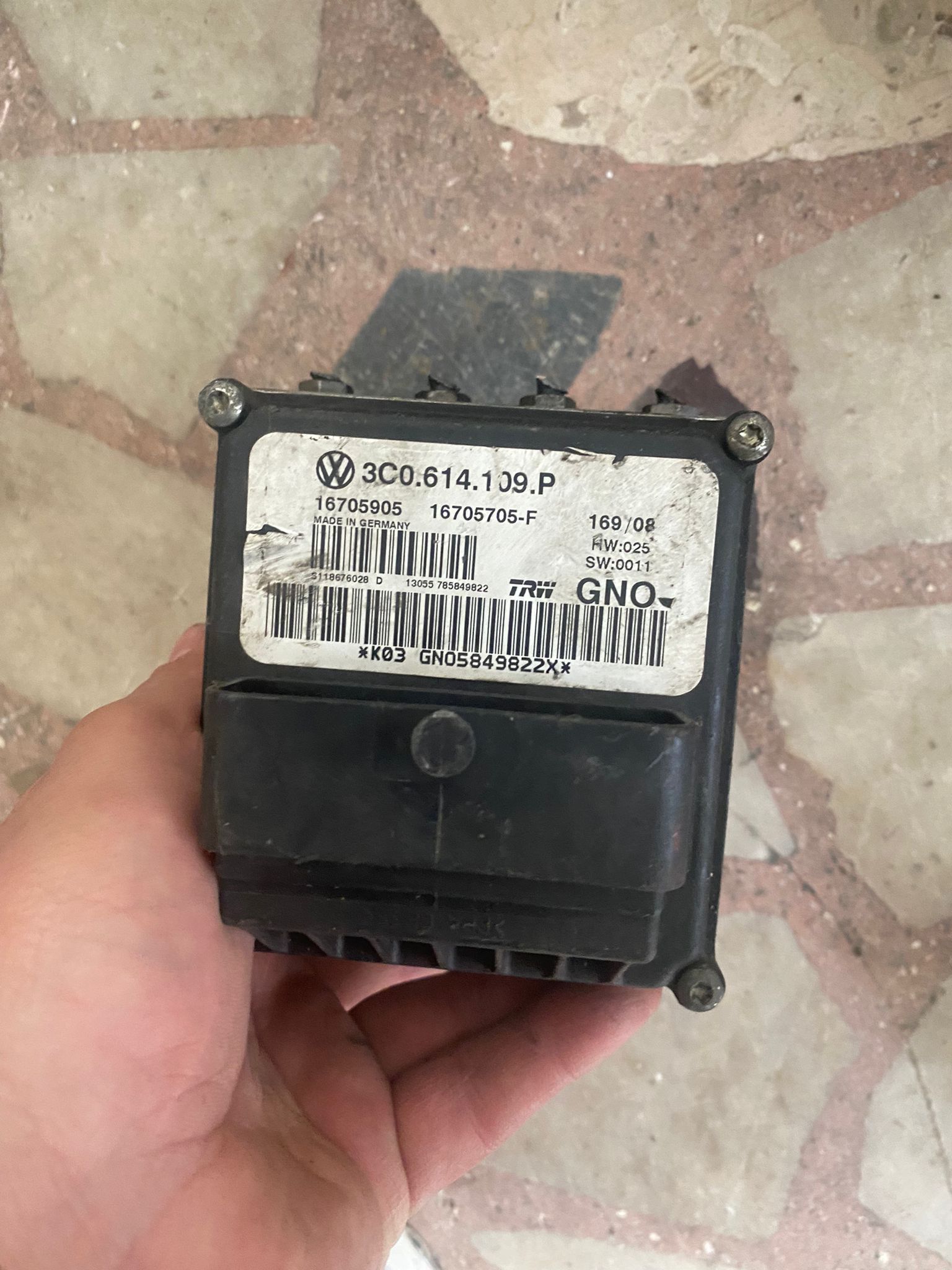 VW PASSAT ABS POMPA BEYNİ 3C0614109P
