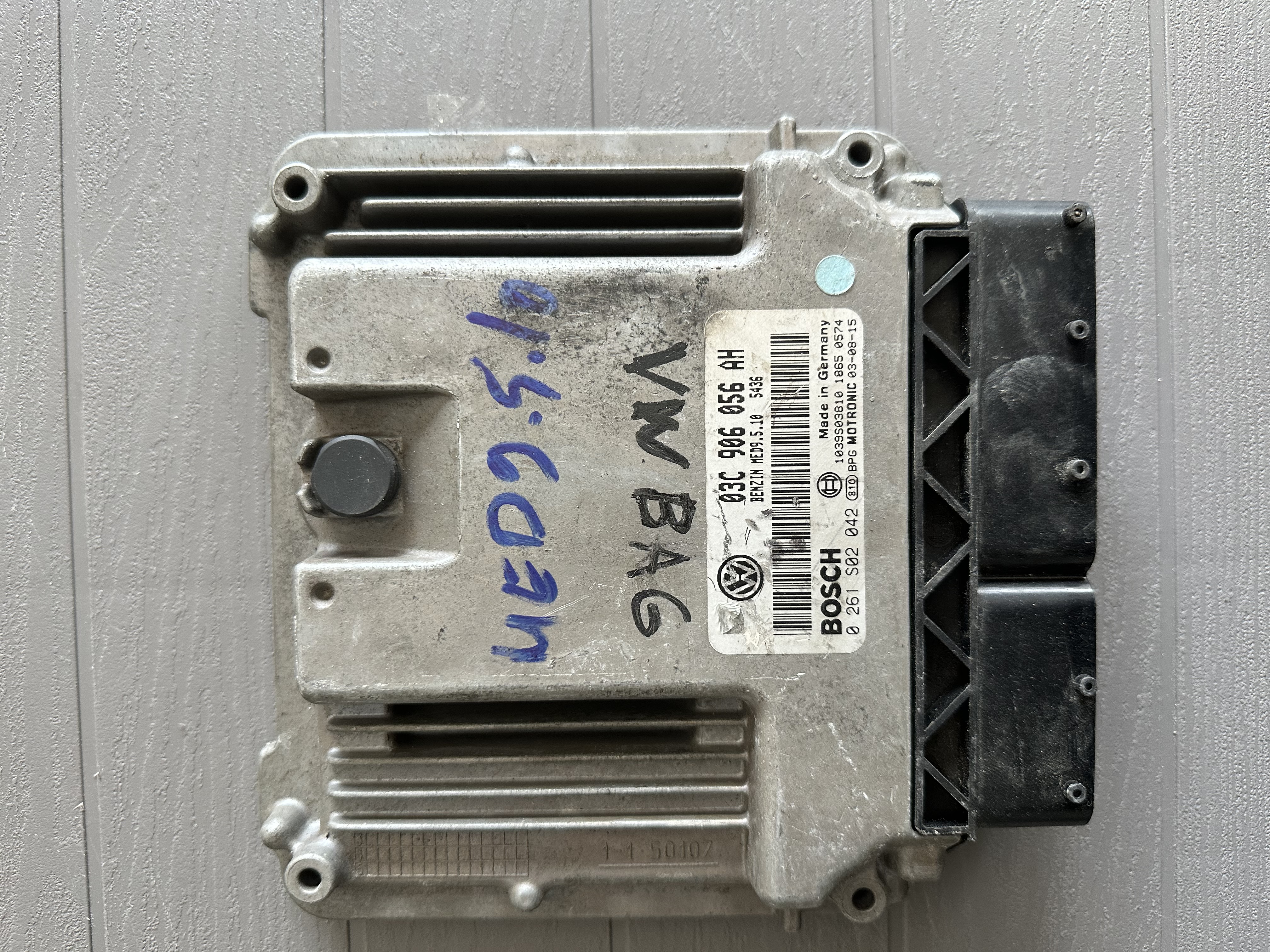 VW AUDİ MOTOR BEYNİ 03C906056AH BOSCH 0261S02042 MED9.5.10